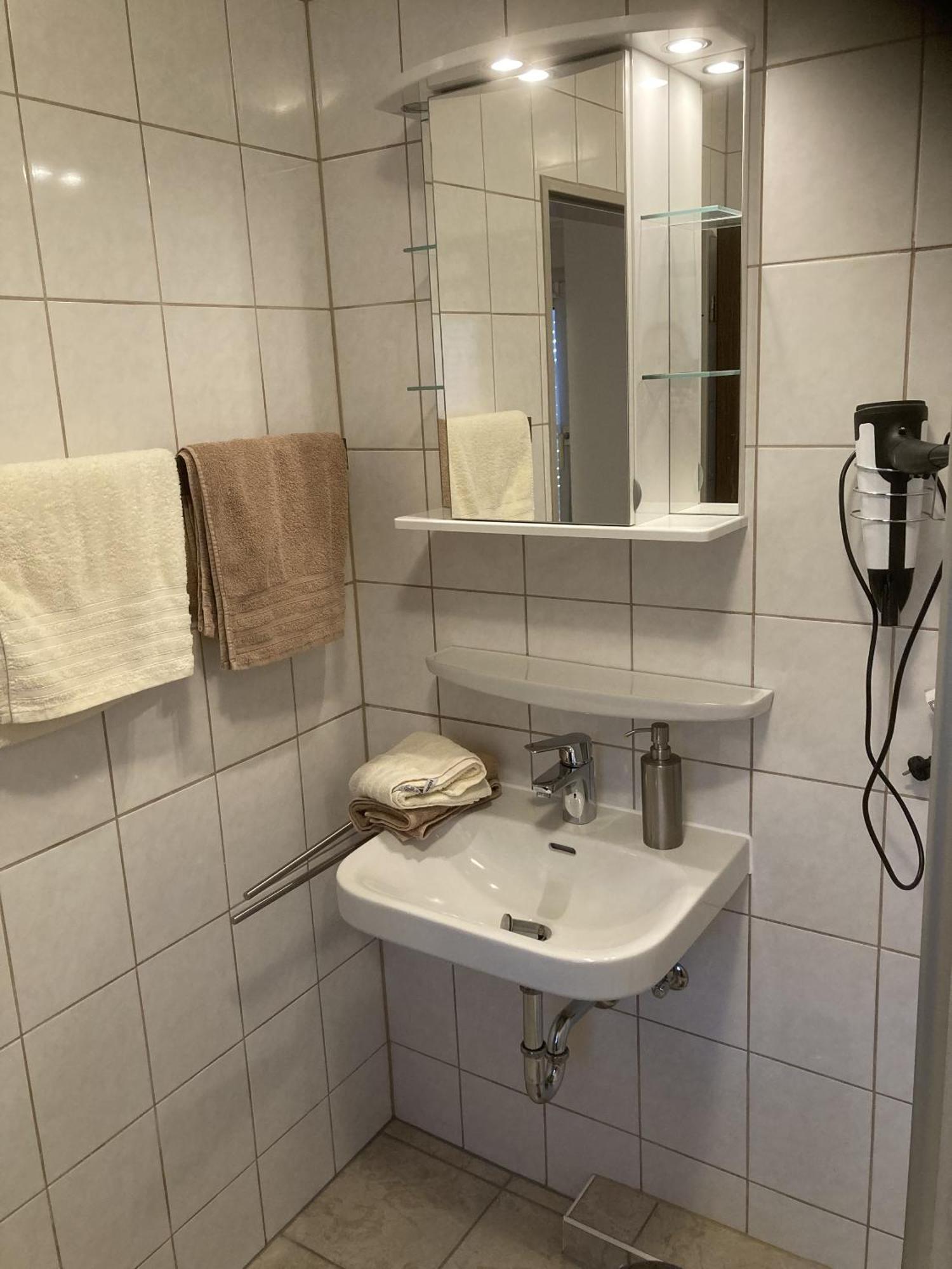 Huus Stoertebeker Bed and Breakfast Dornumersiel Værelse billede