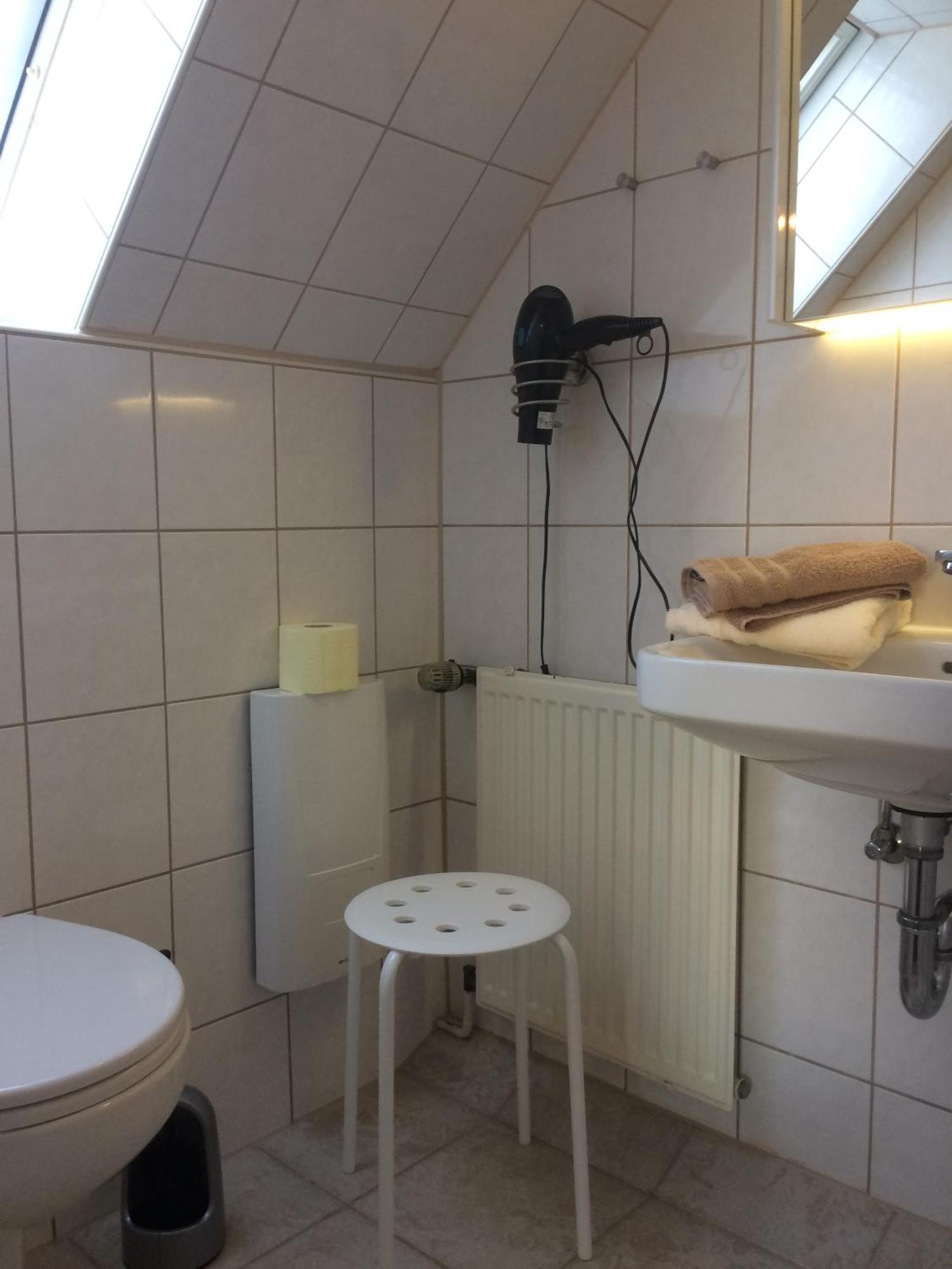 Huus Stoertebeker Bed and Breakfast Dornumersiel Værelse billede